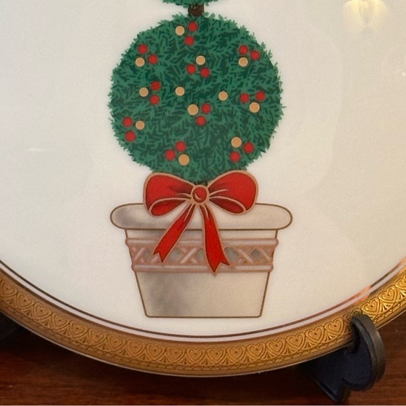 🎄🌟HP🌟Mikasa 2019 Christmas Topiary Fine Bone China Covered Box Candy Dish - Picture 4 of 8